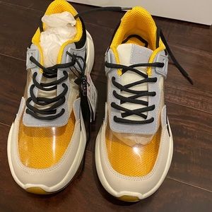 Zara Clear Leather Sneakers size 38